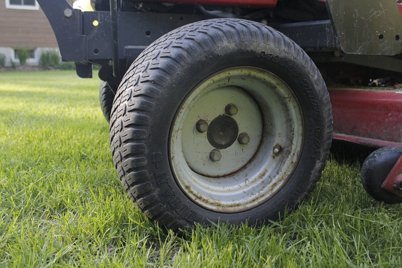 Illustration for article titled 2008 Massey Ferguson GC2400: An Oppo Reivew.